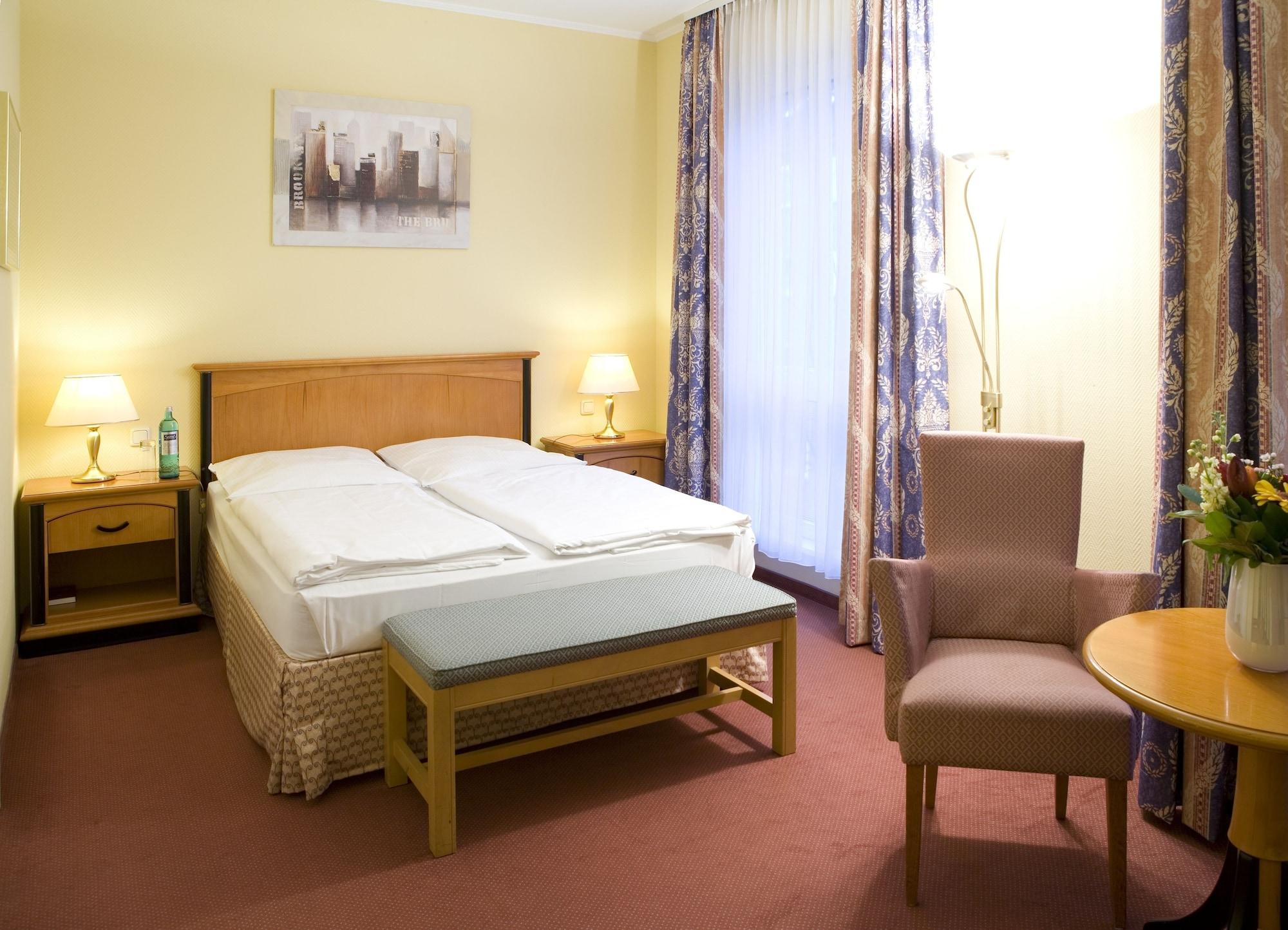 Relexa Hotel Bellevue An Der Alster Hamburgo Exterior foto