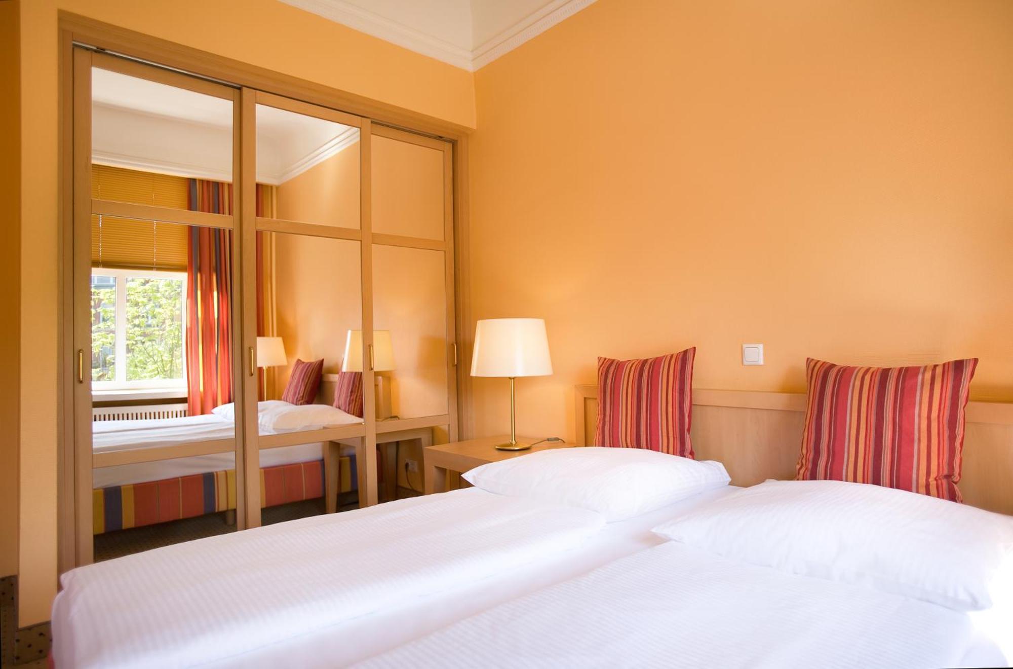 Relexa Hotel Bellevue An Der Alster Hamburgo Habitación foto