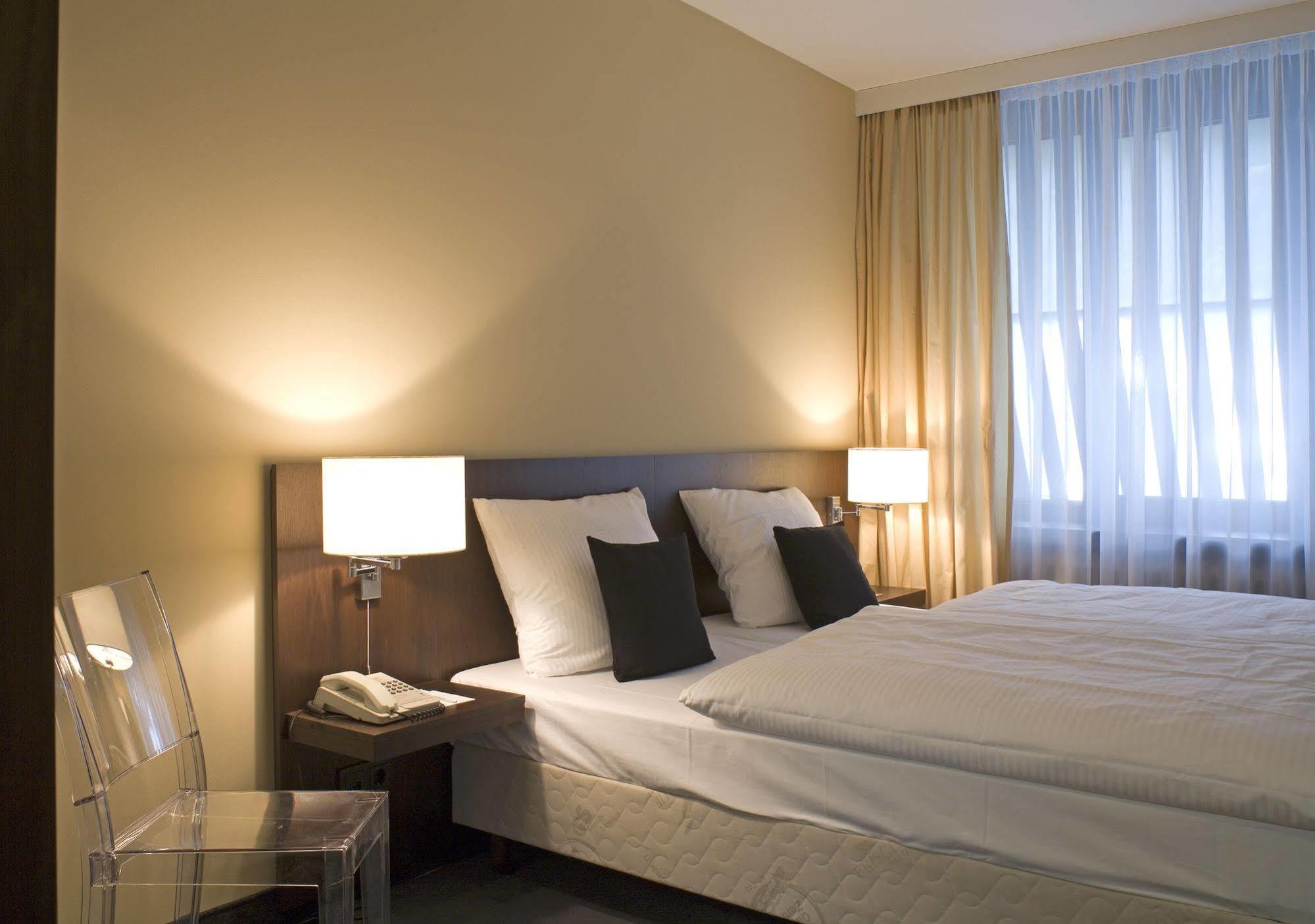 Relexa Hotel Bellevue An Der Alster Hamburgo Exterior foto